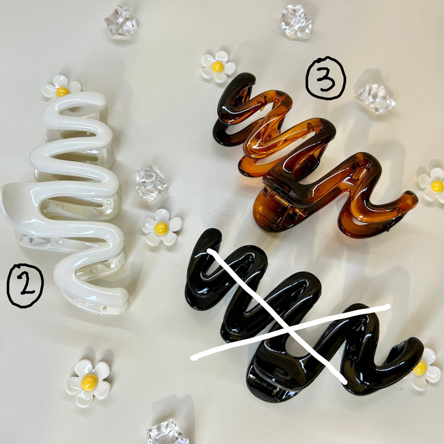 Jelly Colour Wavy Hair Clip Hair Claw (1 PC)