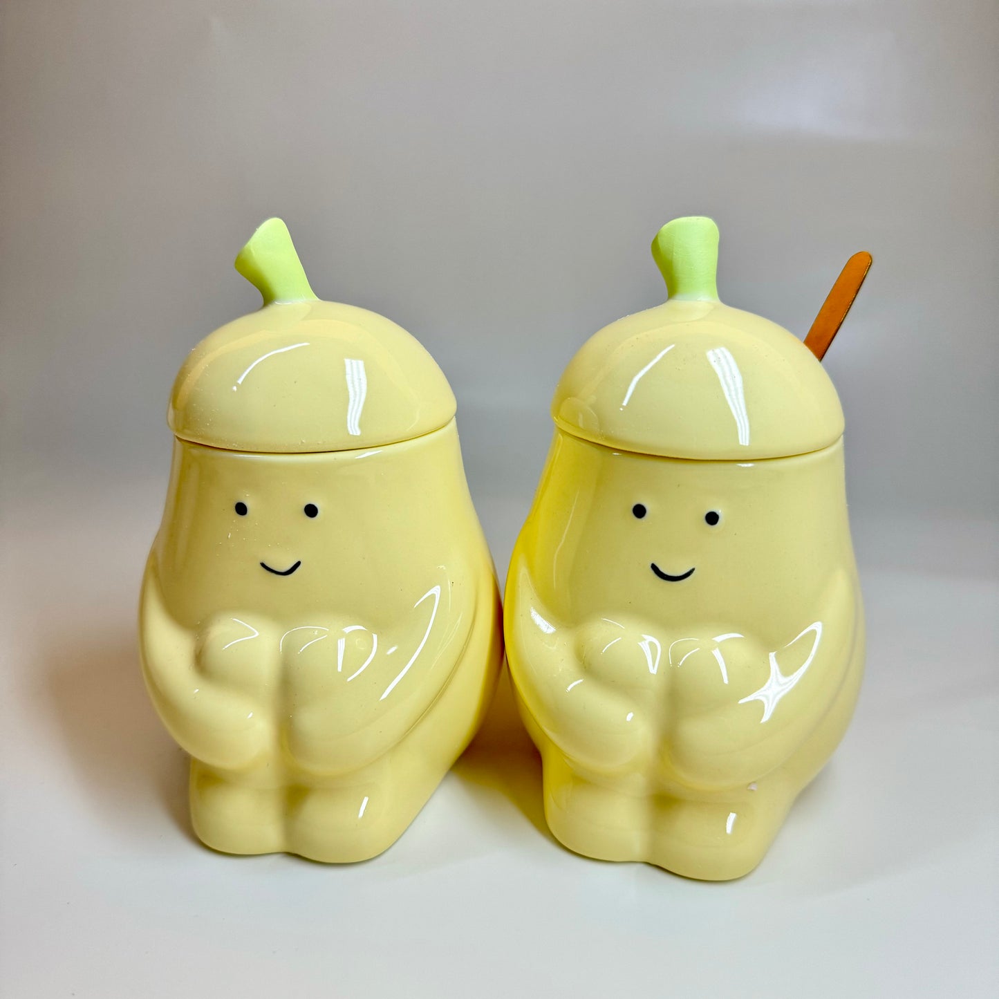 Cute Hug Pear Mugs with Lid