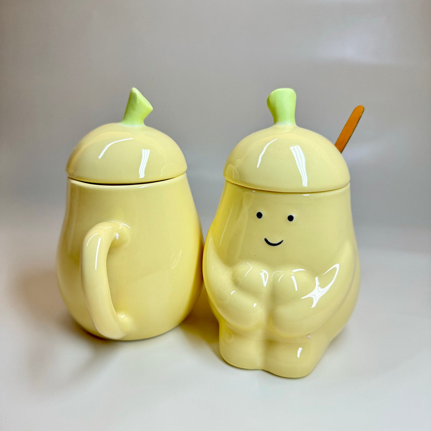 Cute Hug Pear Mugs with Lid