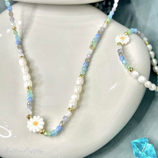 Colourful Pearl Flower Beaded Necklaces (1 PC)