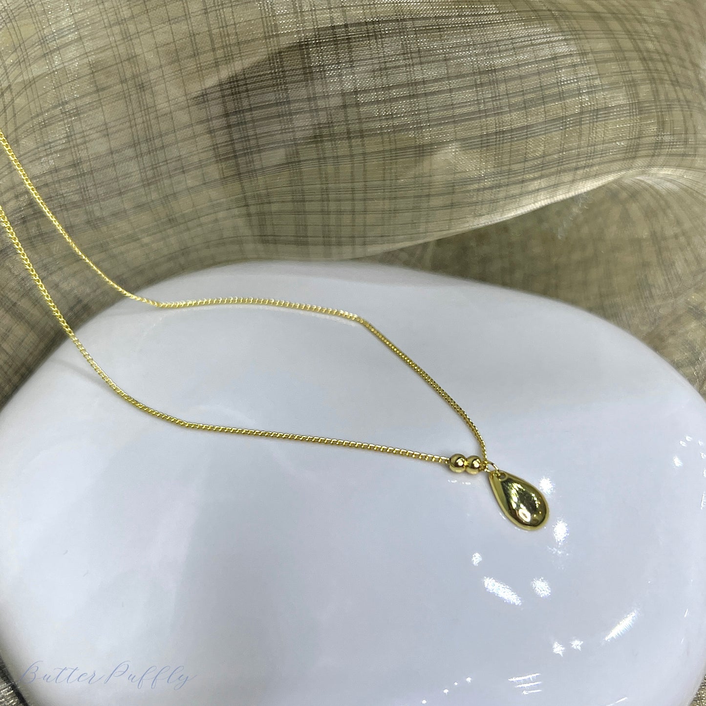 Oval Waterdrop Shaped Pendant Necklace (1 PC)